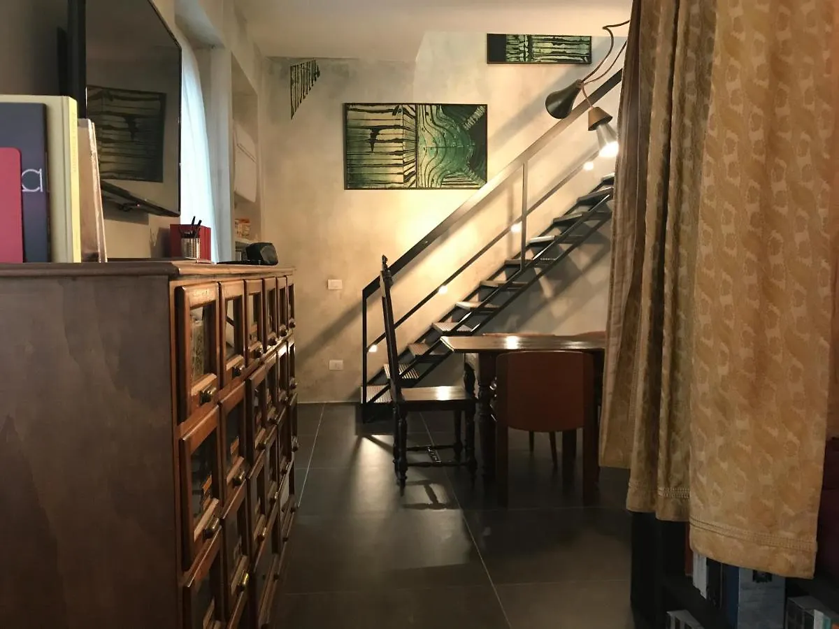 Studio 17 Milan Apartment